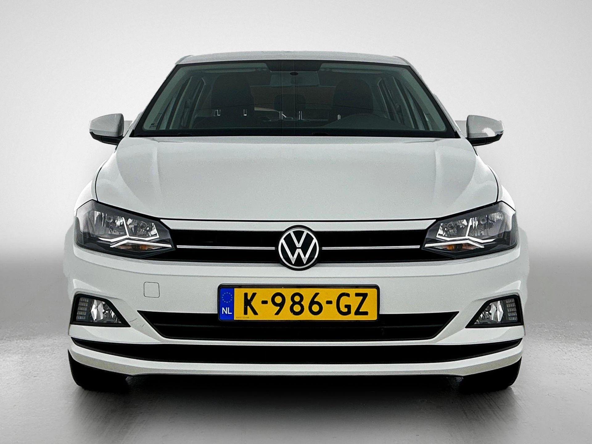 Volkswagen-Polo-image-4