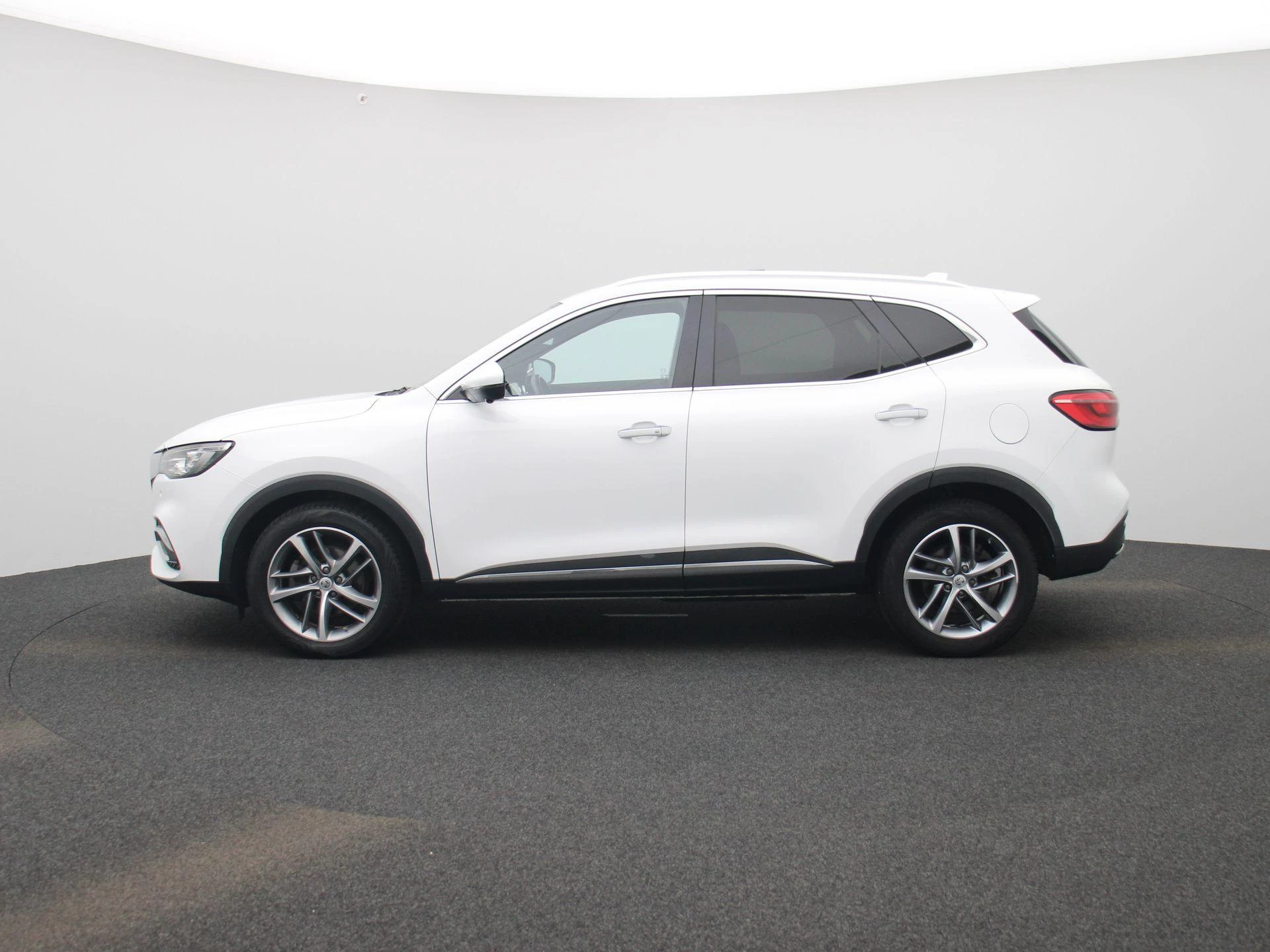 MG EHS 1.5 TGDI PHEV Luxury