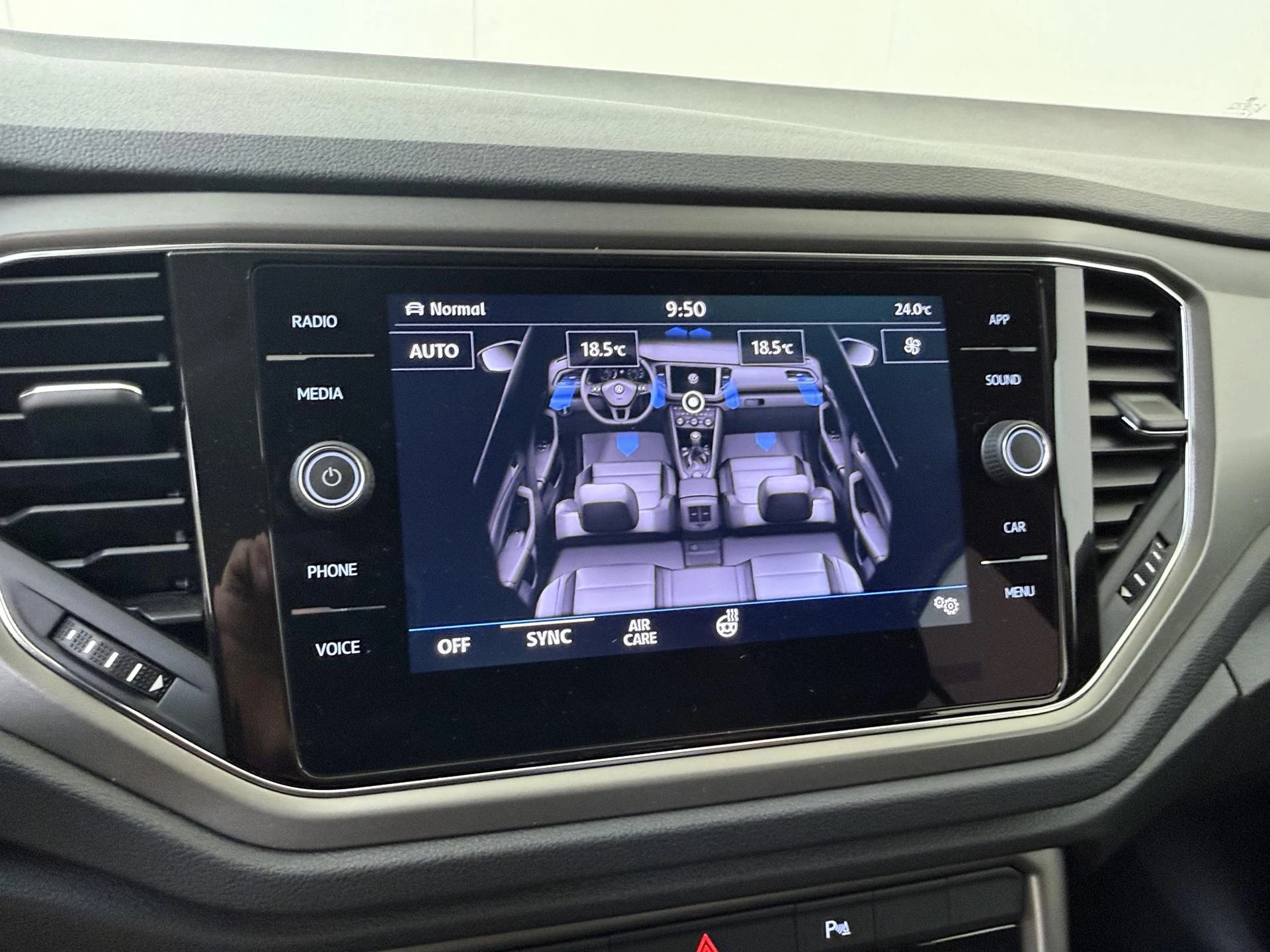 Volkswagen-T-Roc-image-17