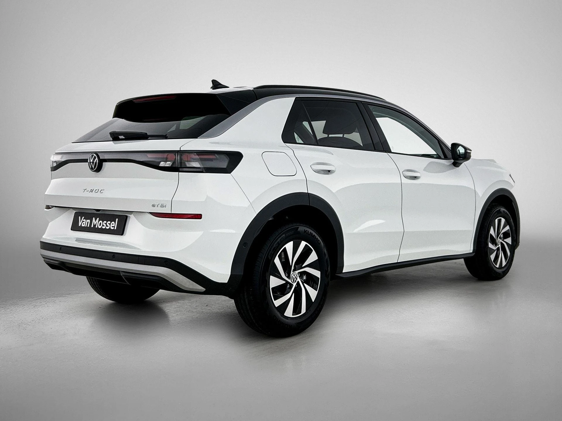 Volkswagen-T-Roc-image-3
