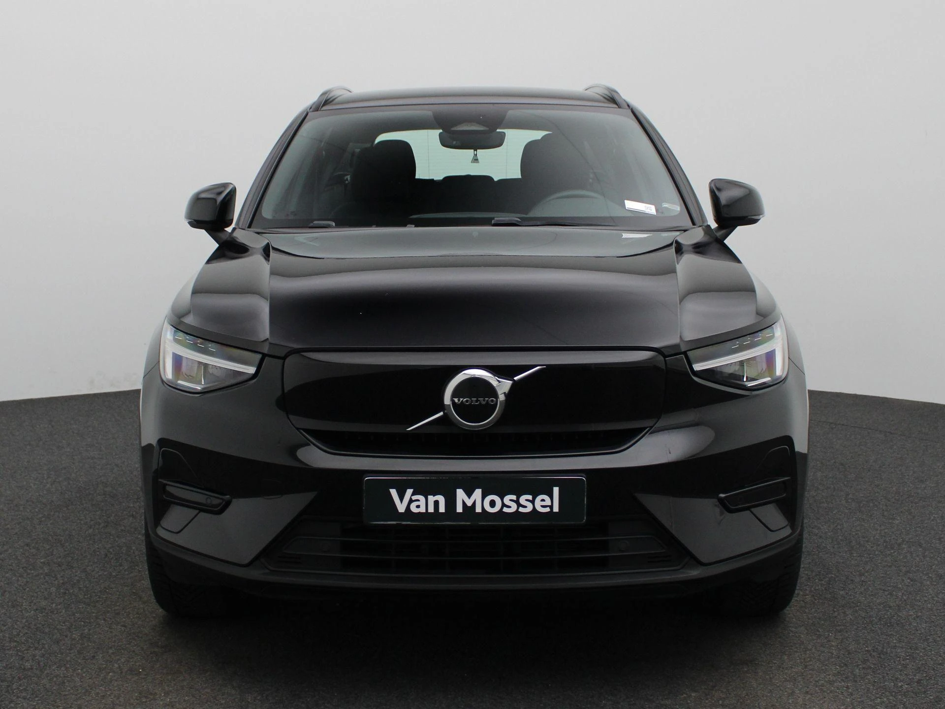 Volvo-XC40-image-2