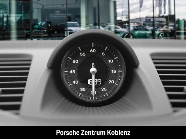 Porsche Panamera 4 E-Hybrid -