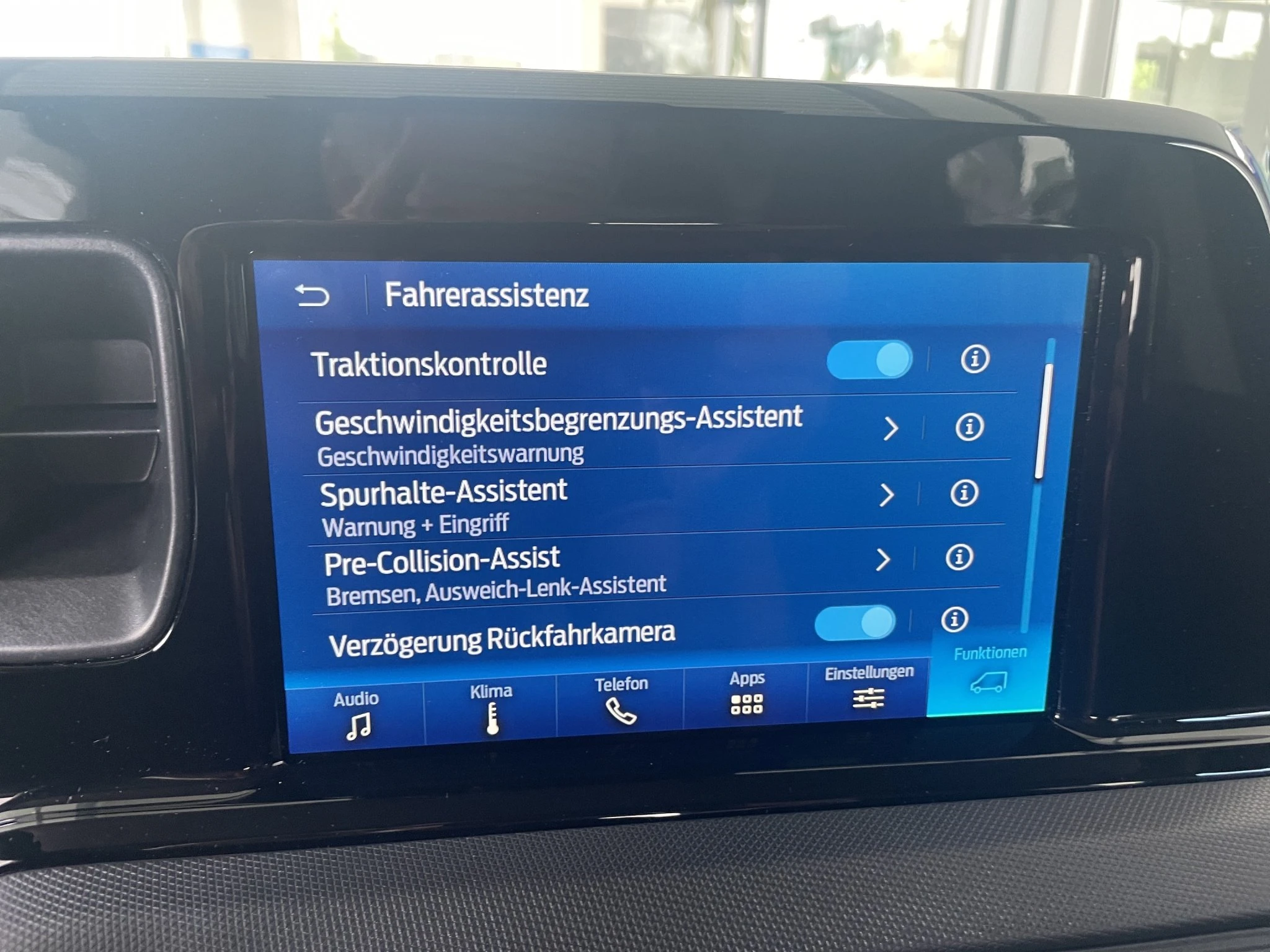 Ford-Tourneo Courier-image-21