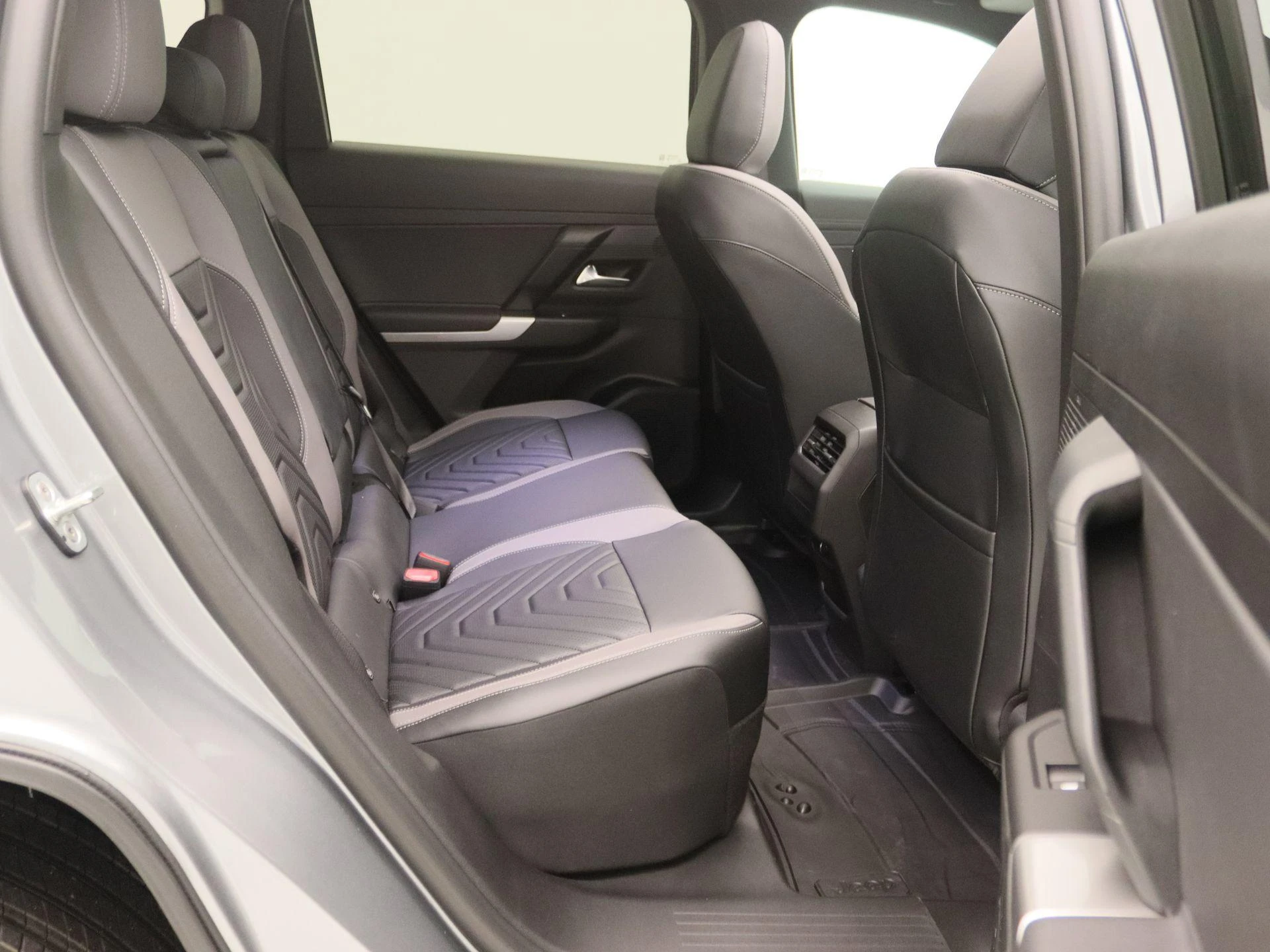 Jeep-Compass-image-25