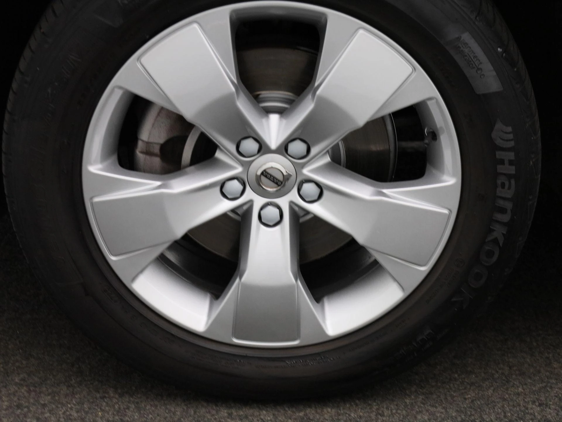 Volvo-XC40-image-12