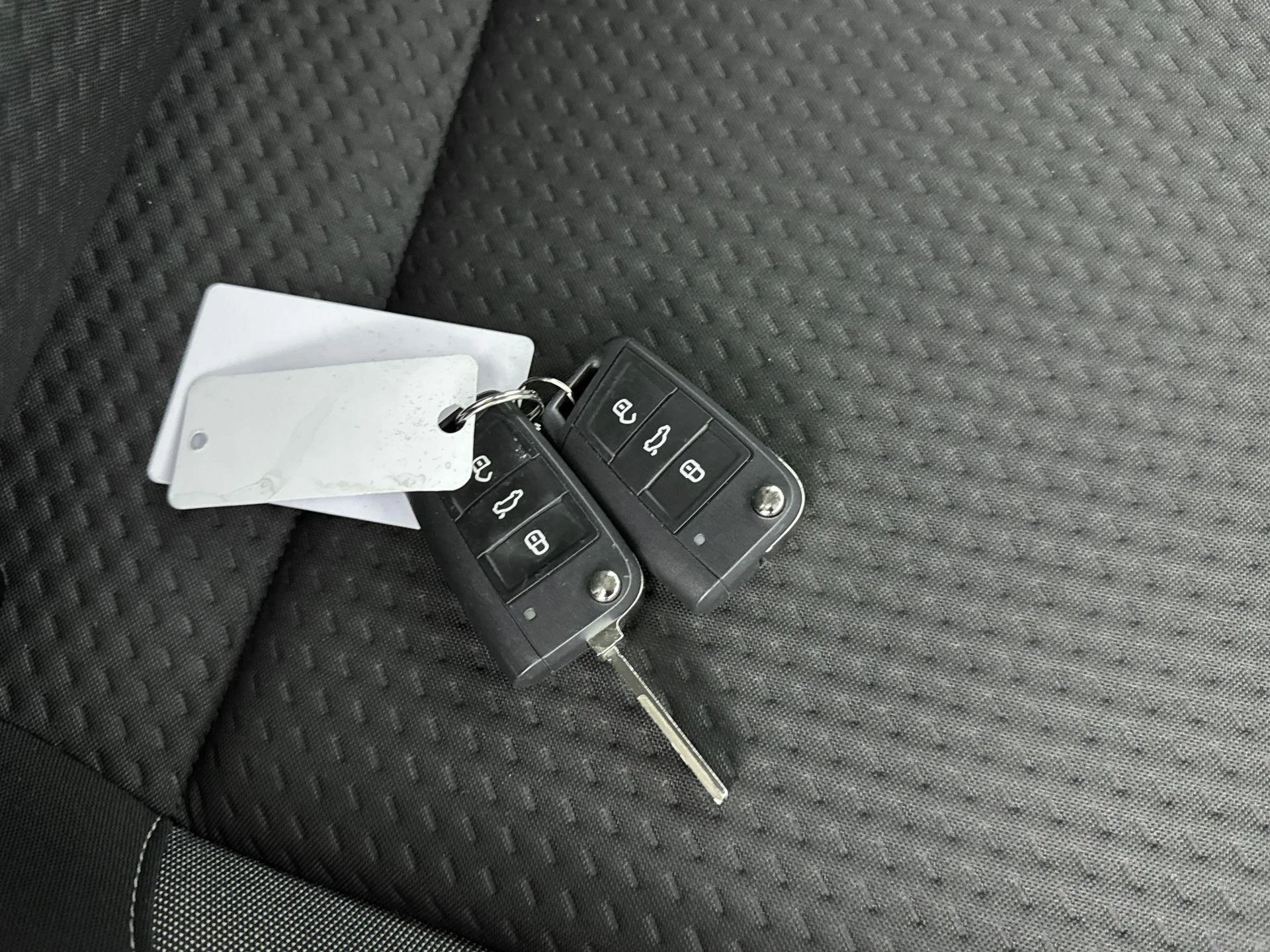 Volkswagen-Taigo-image-6