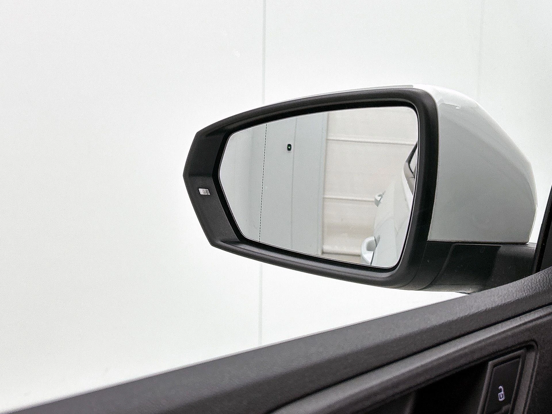 Volkswagen-Polo-image-19