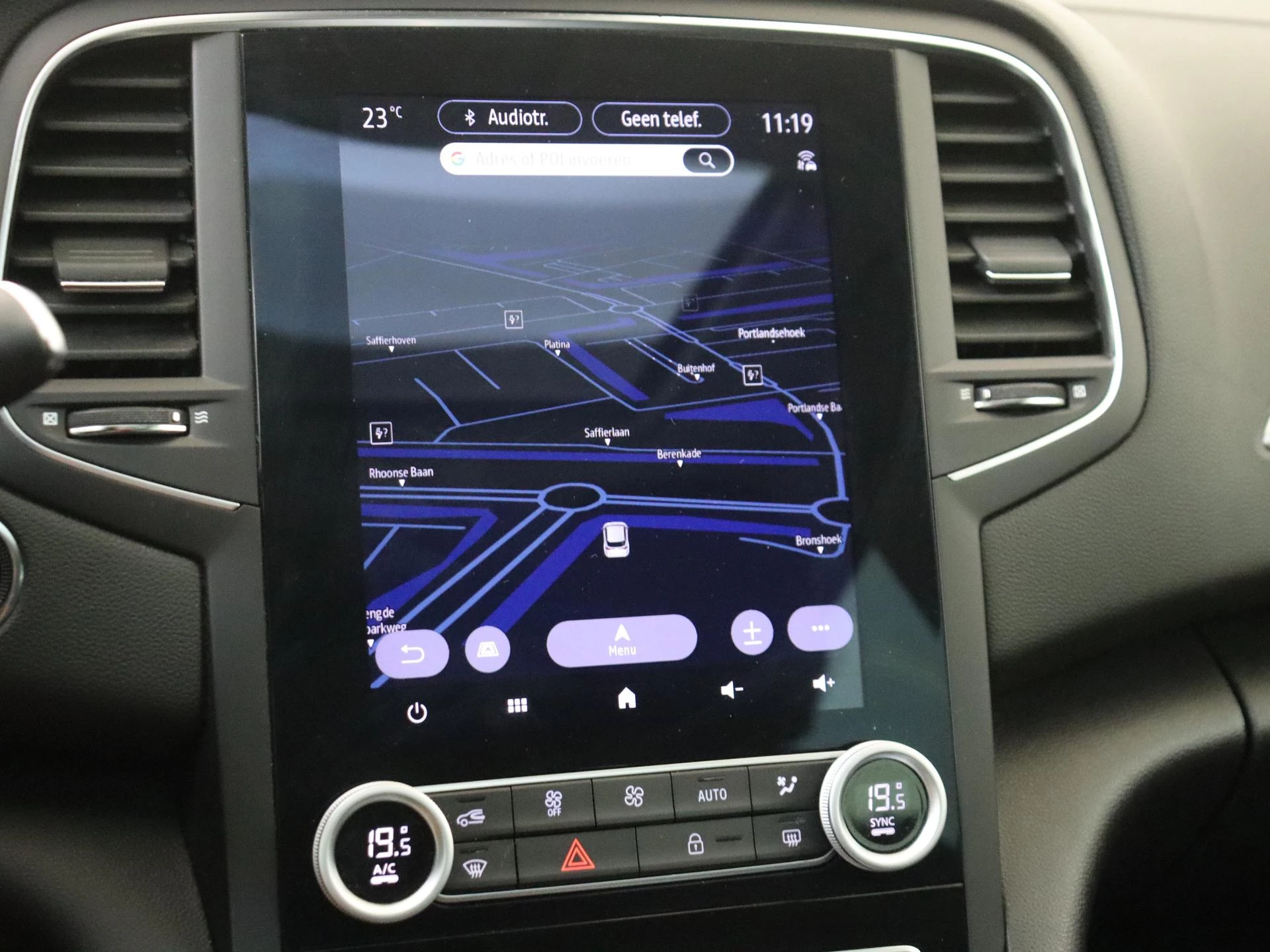 Renault-Megane E-Tech-image-16