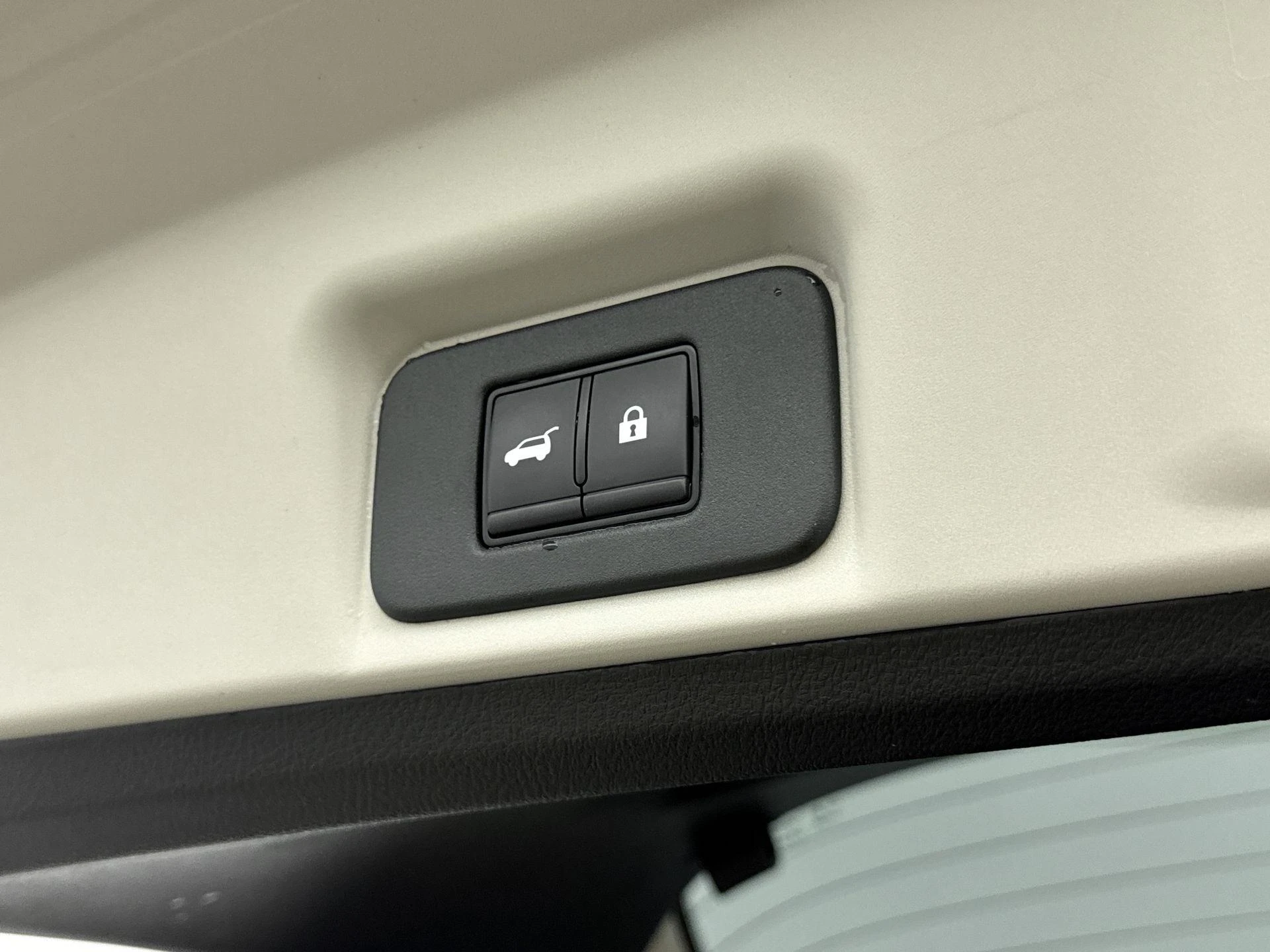 Nissan-ARIYA-image-18
