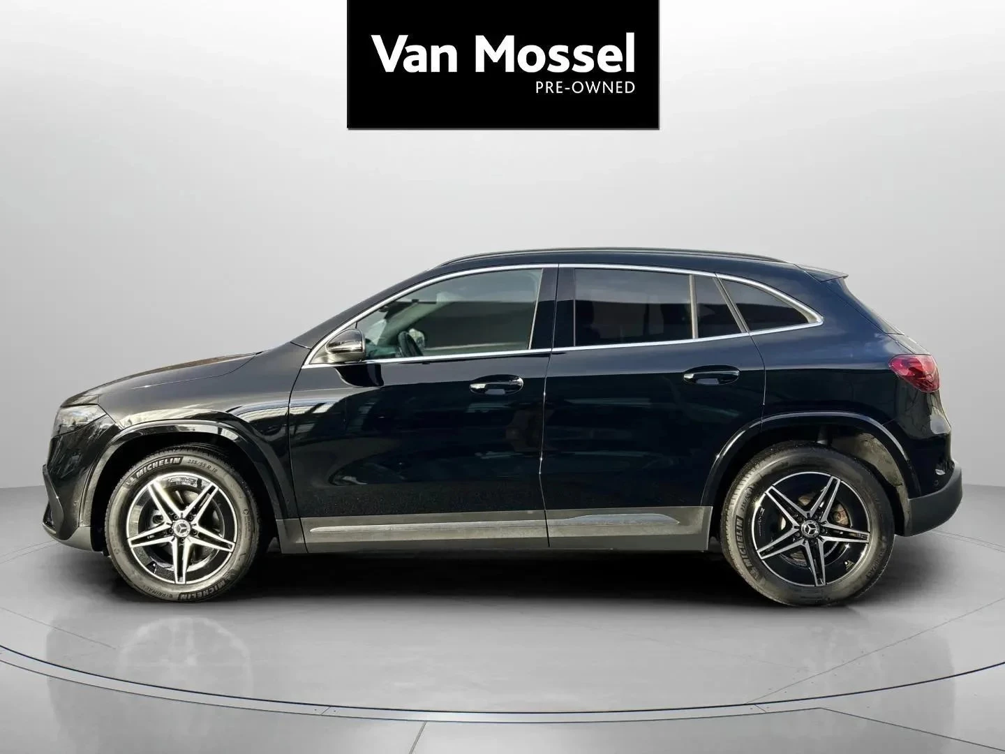 Mercedes-Benz-EQA-image-6