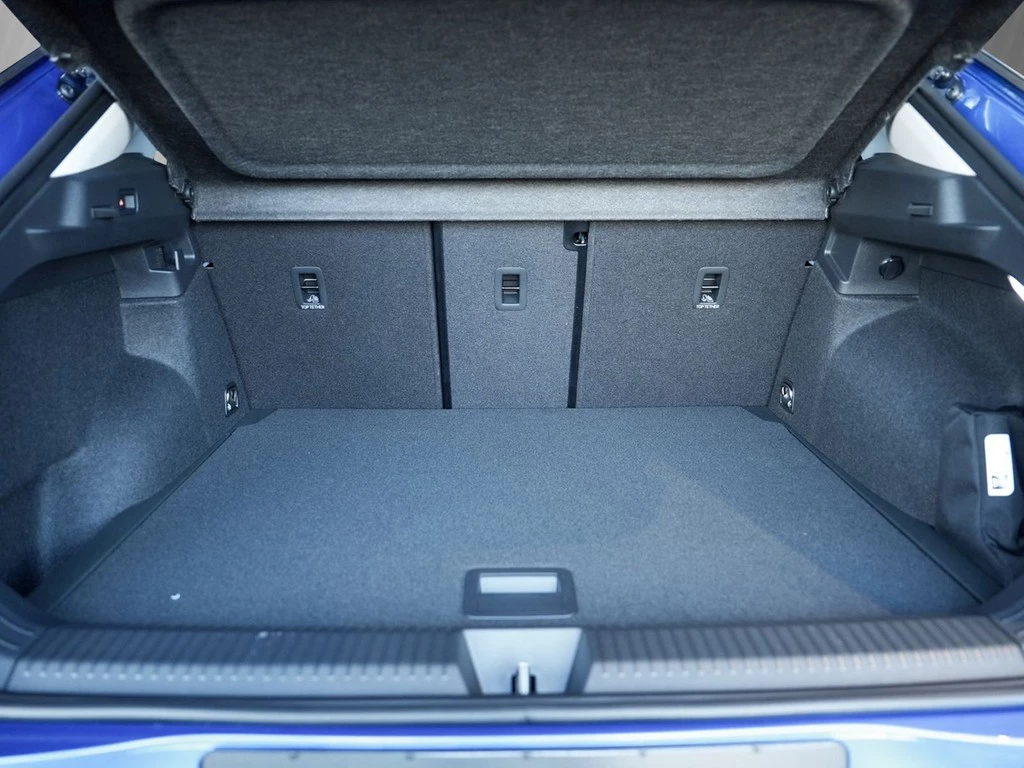 Volkswagen T-Roc 1.5 l eTSI DSG Life Energy Paket VAL VSA