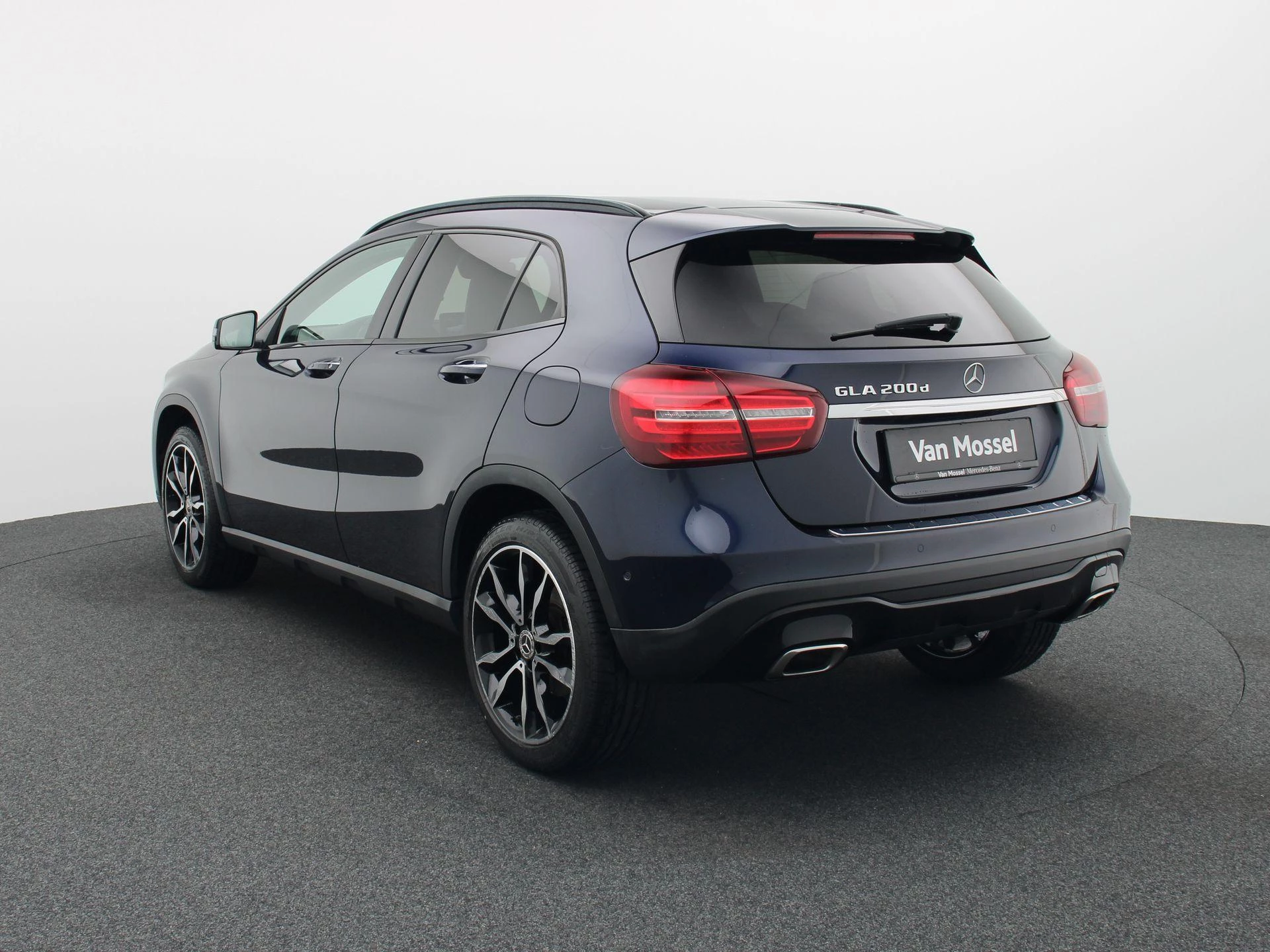 Mercedes-Benz GLA 200 d Business Solution + LED + AUTO AIRCO + CAMERA +