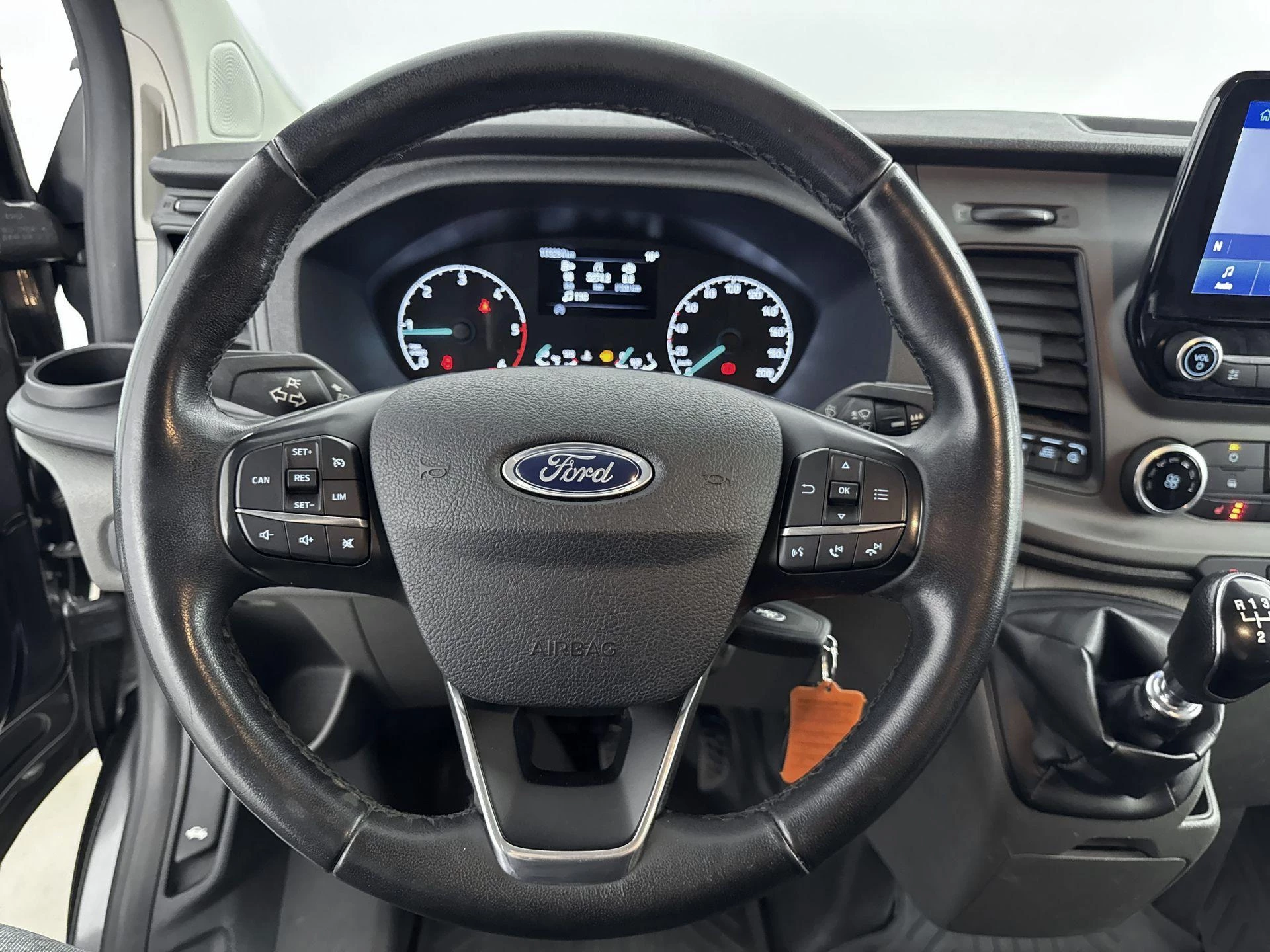 Ford-Transit Custom-image-12