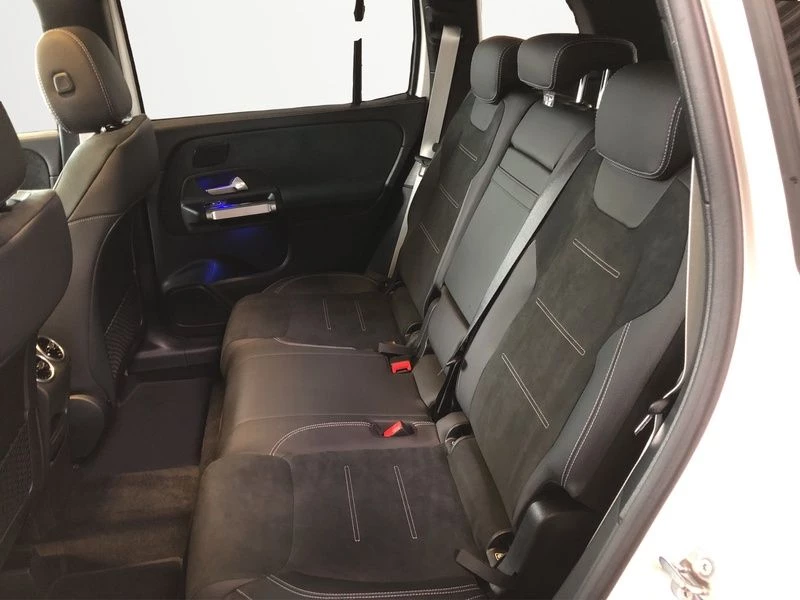 Mercedes-Benz-GLB-image-18