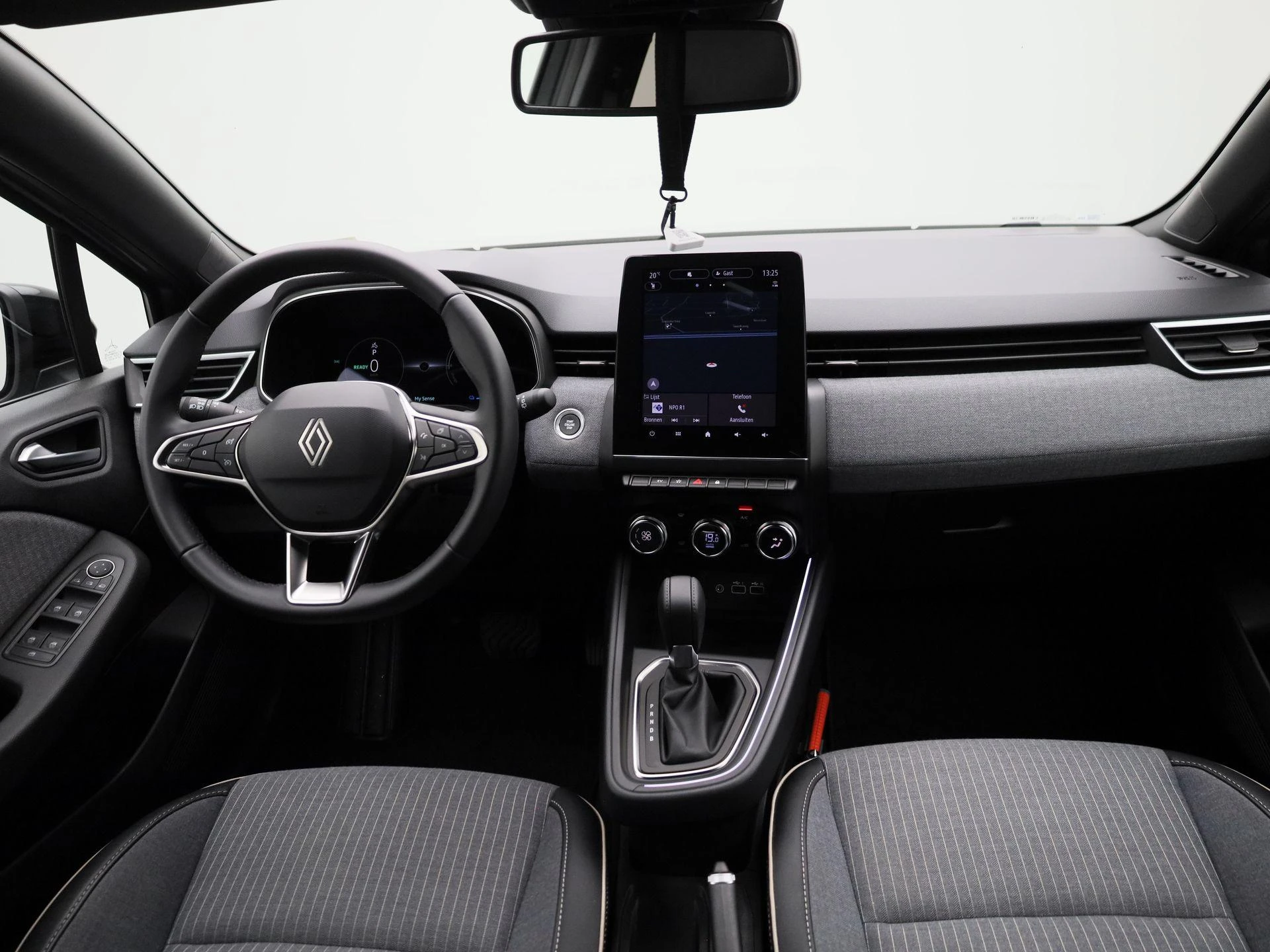 Renault-Clio-image-30