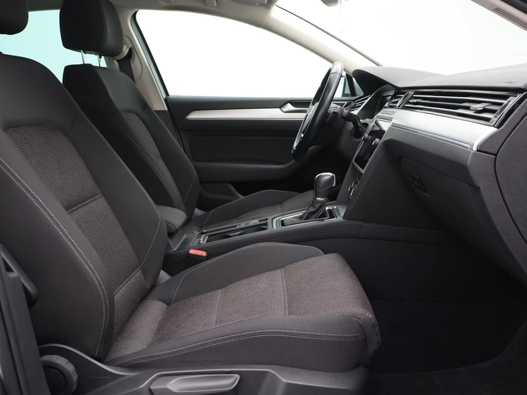 Volkswagen Passat Passat Comfortline 1.5TSI *AUTOMAAT*VIRTUAL COCKPIT*TREKHAAK*NAVI*PDC*ACC*...9