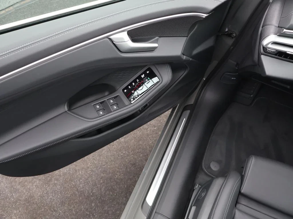 Audi-A6-image-16