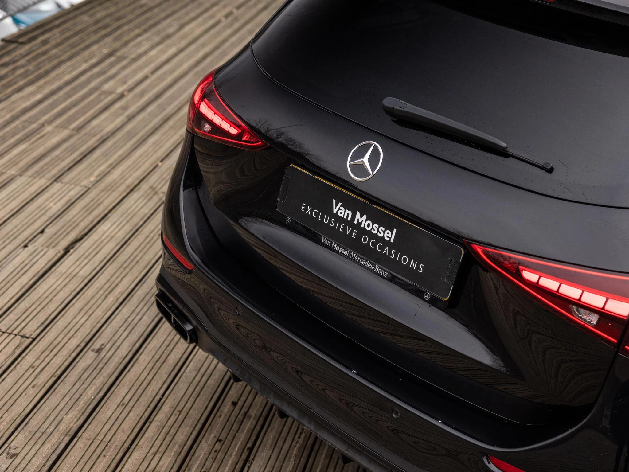 Mercedes-Benz-C-Klasse-image-12