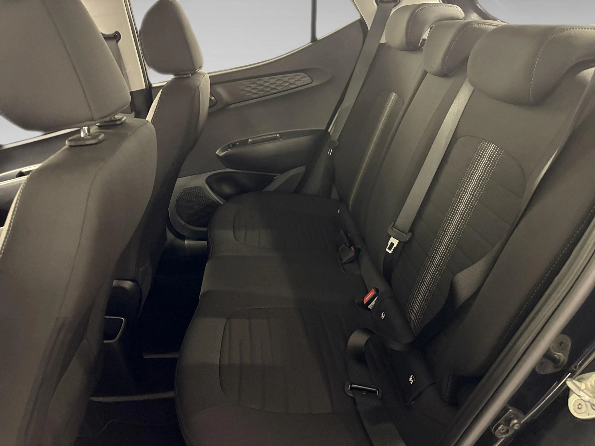 Hyundai-i10-image-9