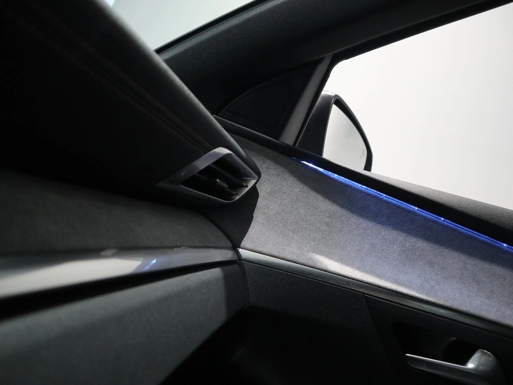 Peugeot-5008-image-20