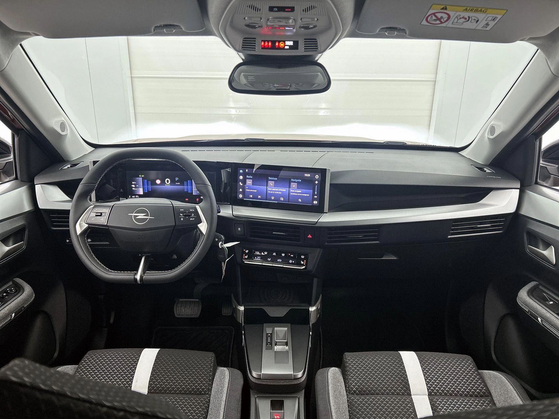 Opel-Frontera-image-21