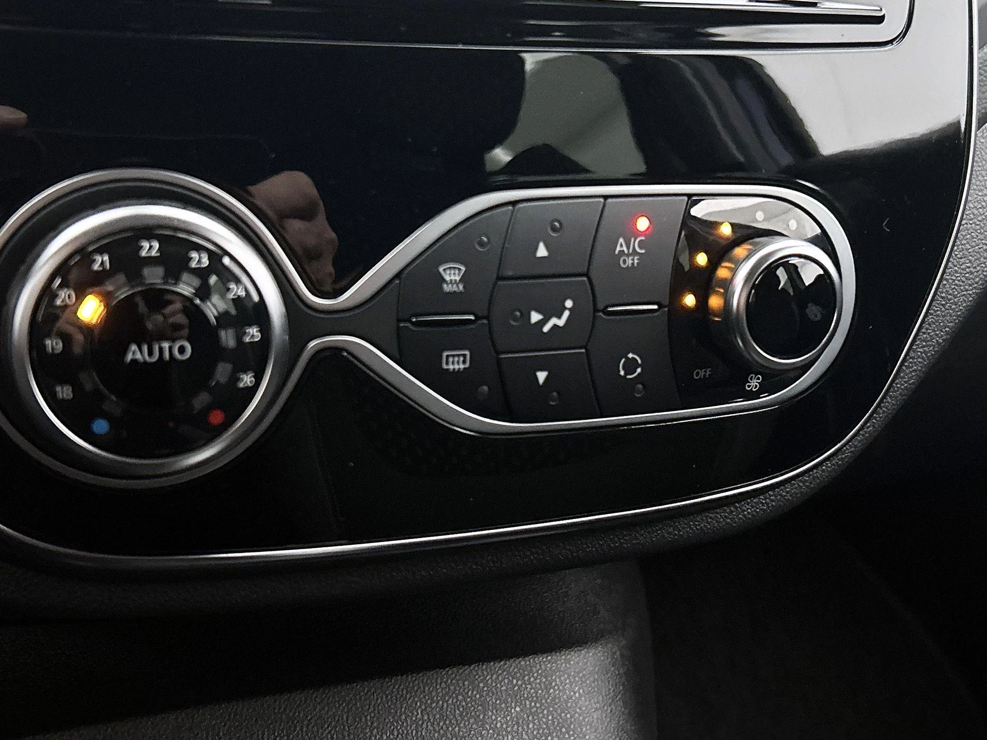 Renault-Captur-image-25