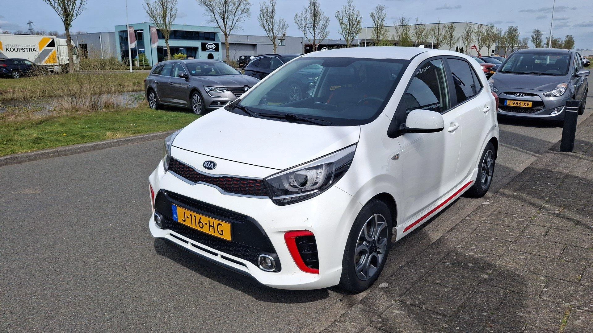 Kia-Picanto-image-1