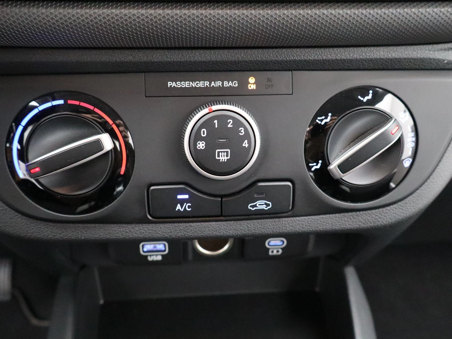 Hyundai-i10-image-10