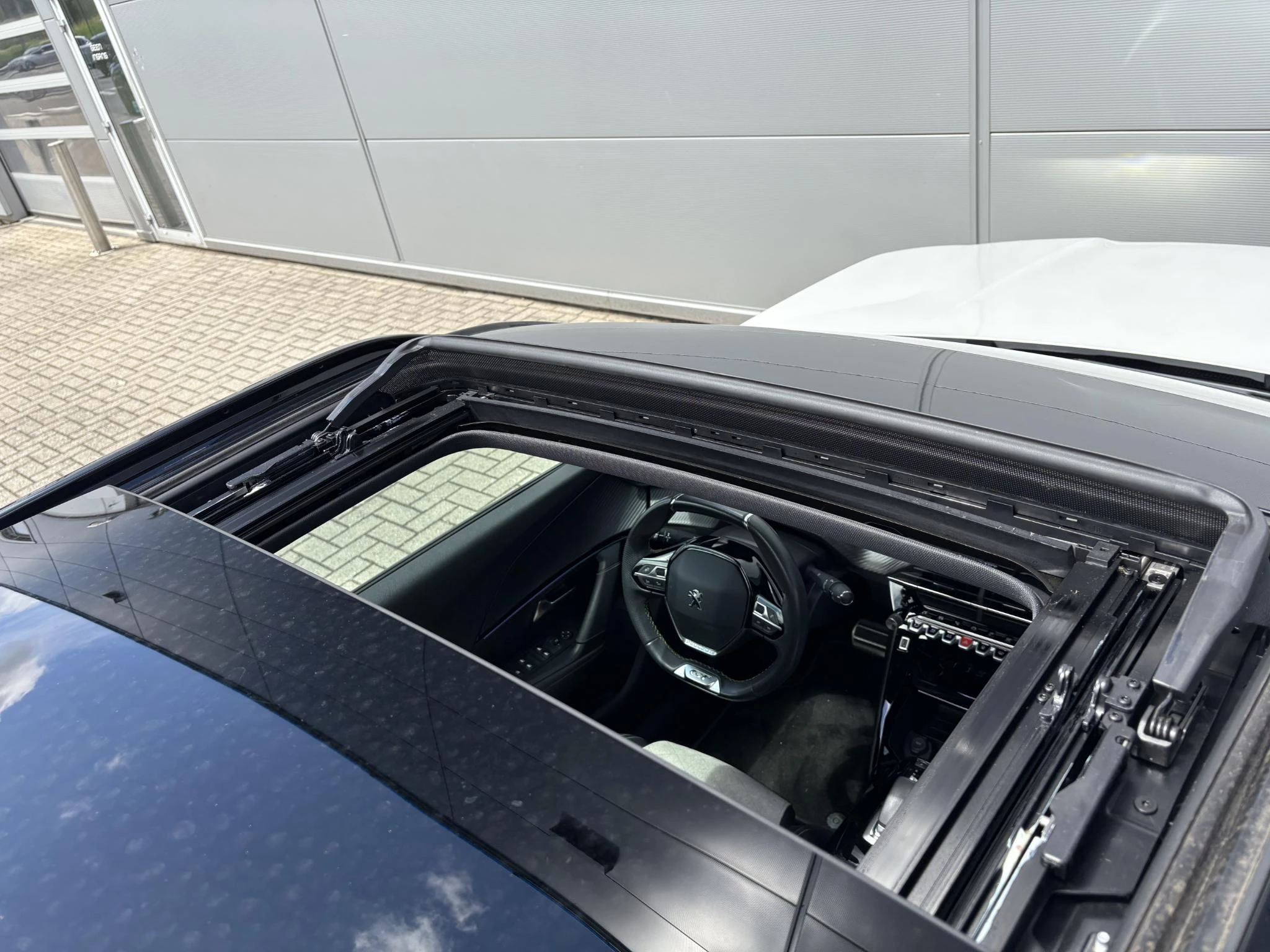 Peugeot e-2008 EV GT Pack 50 kWh