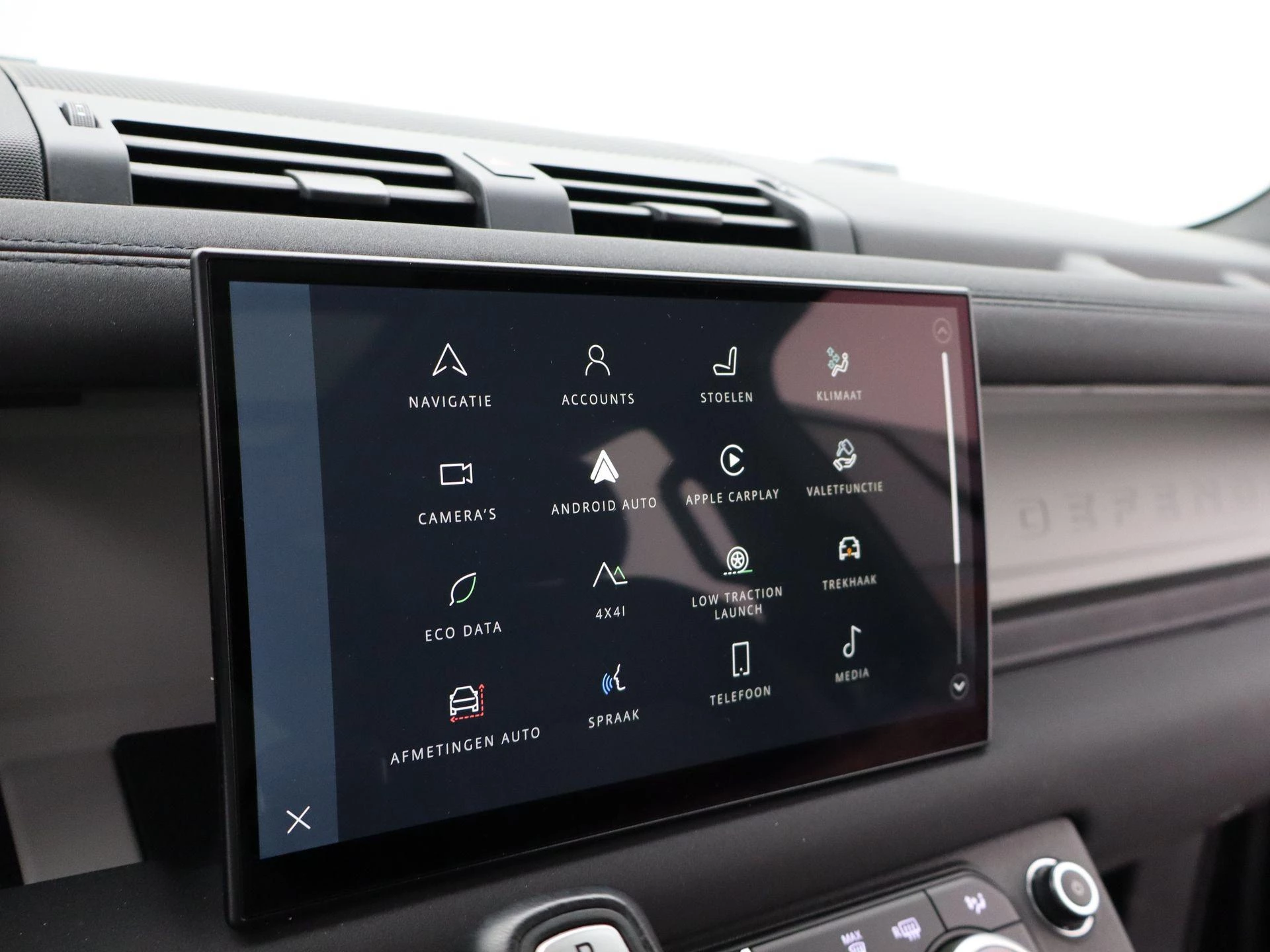 Land Rover-Defender-image-21