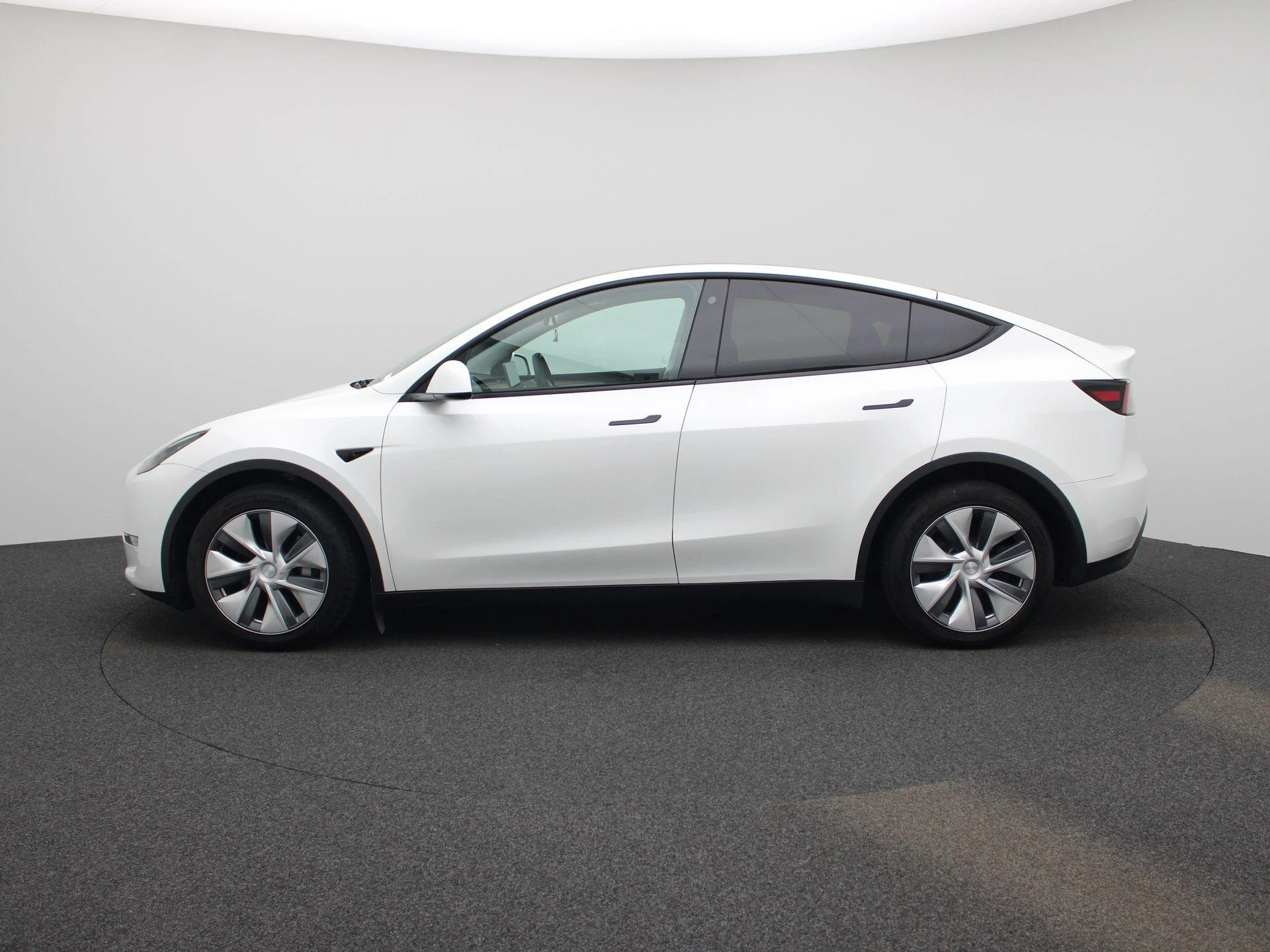 Tesla Model Y Long Range Dual Motor AWD