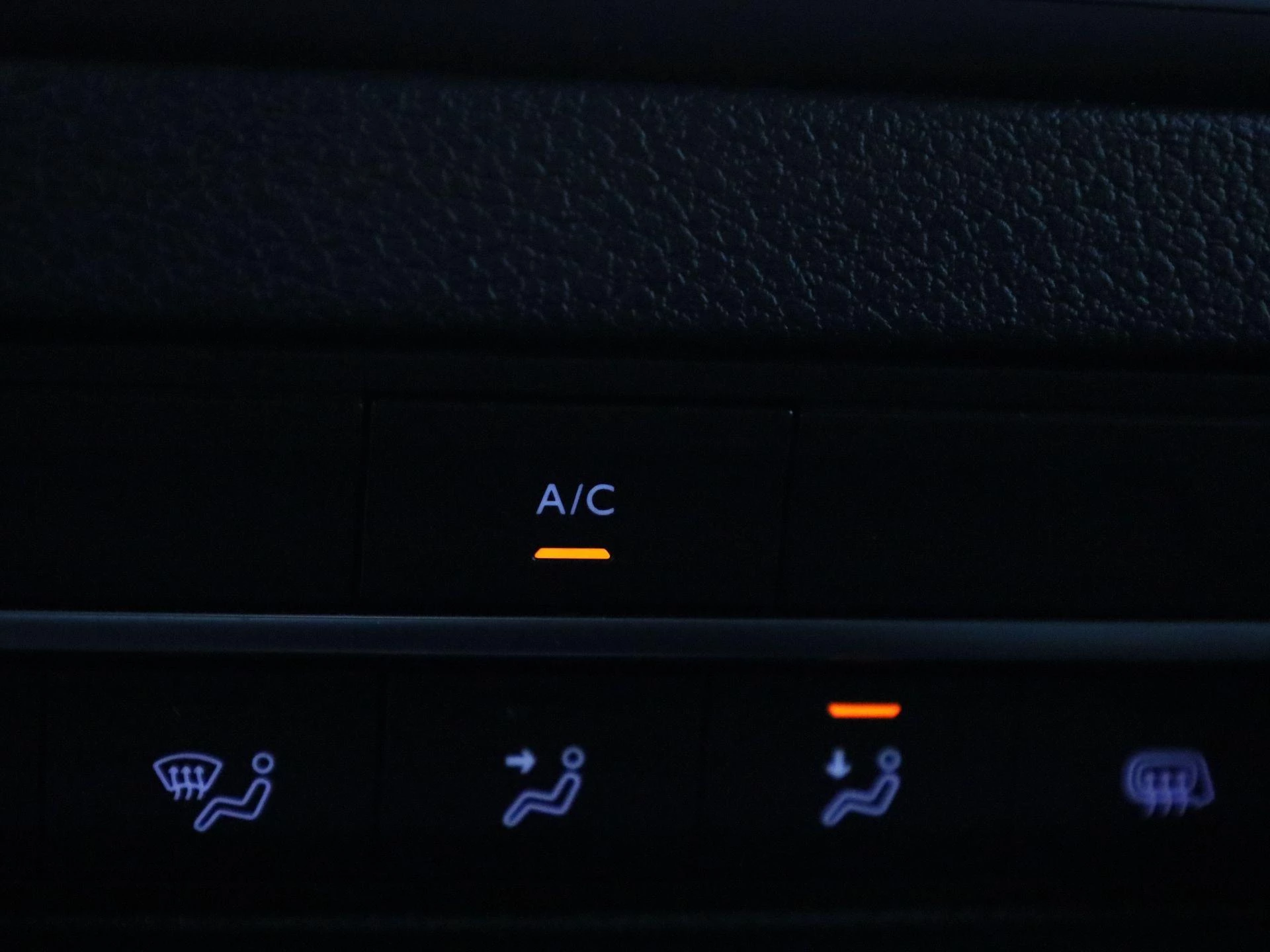 Opel-Vivaro-image-26