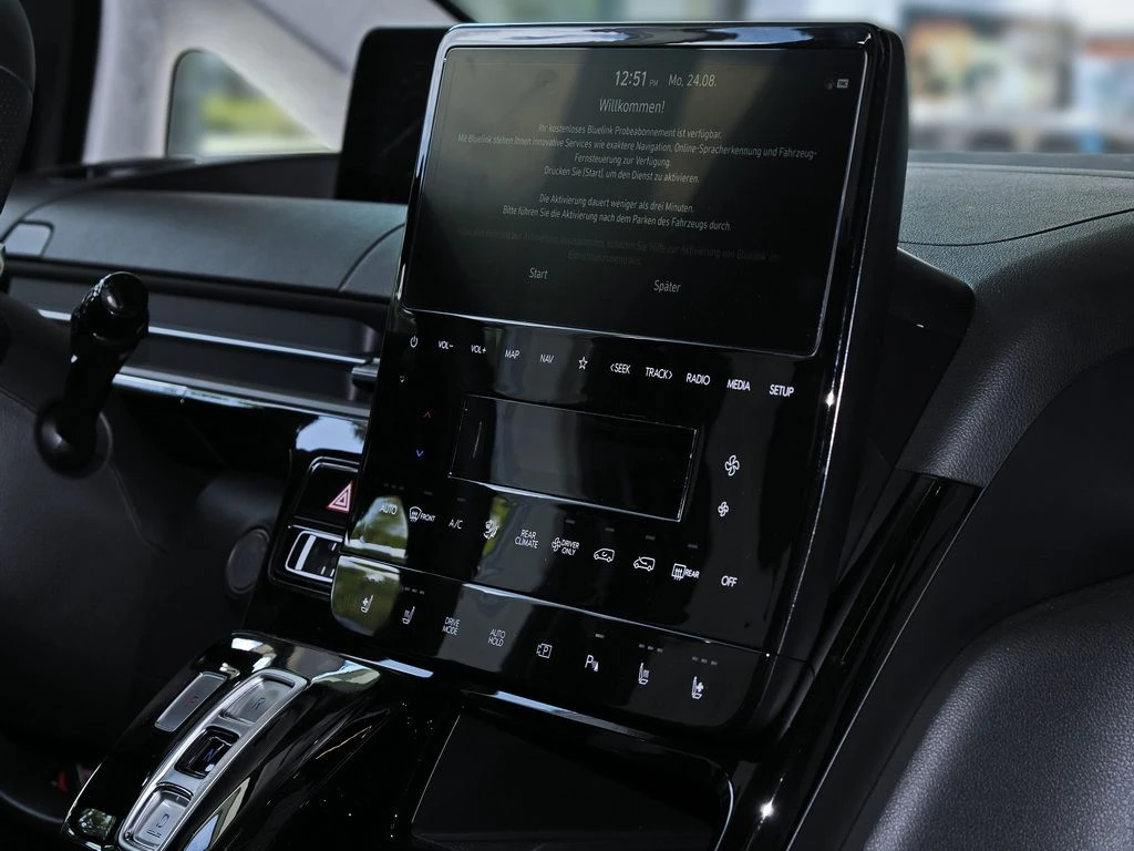 Hyundai-Staria-image-7