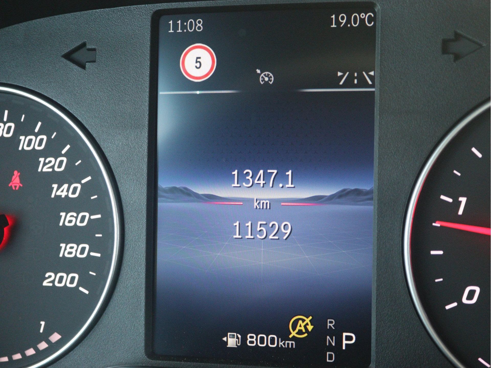 Mercedes-Benz-Sprinter-image-6
