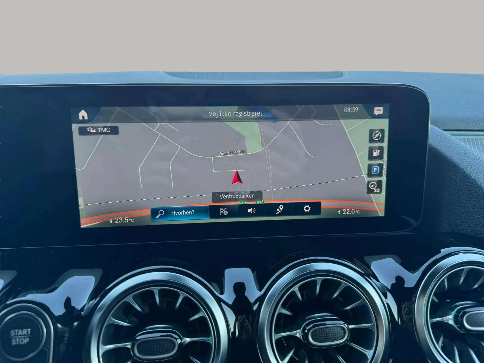 Mercedes-Benz-EQA-image-11