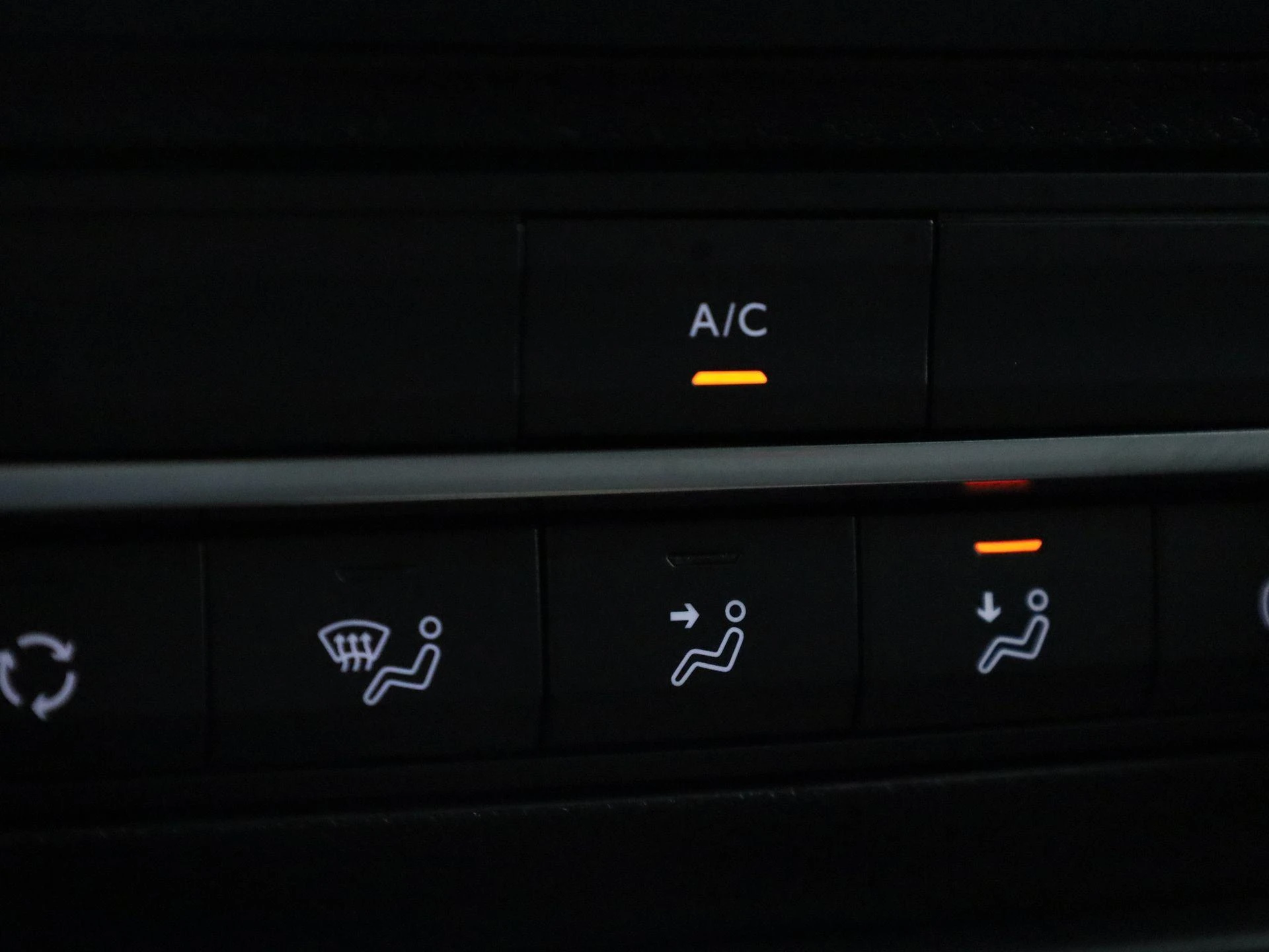 Opel-Vivaro-image-24