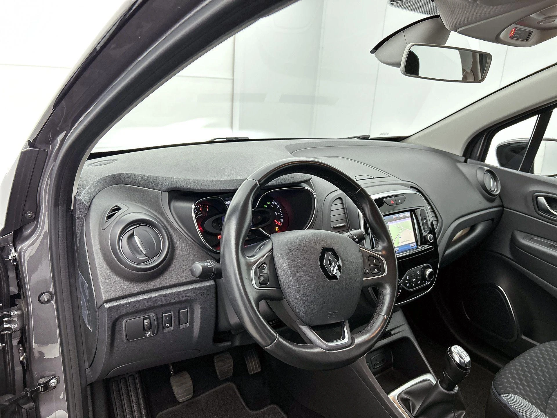 Renault-Captur-image-16