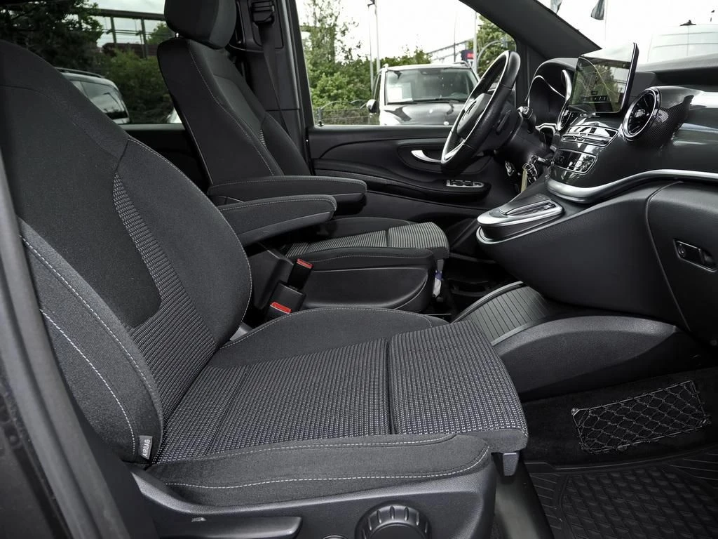 Mercedes-Benz-V-Klasse 220-image-13