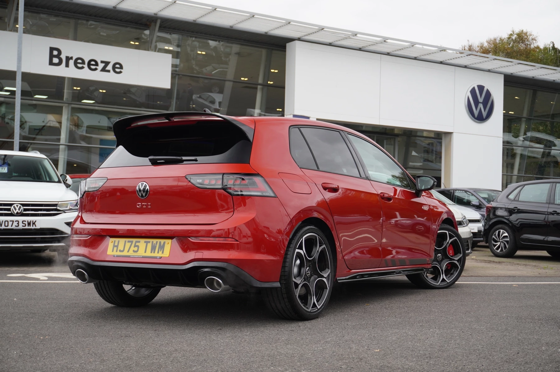 Volkswagen-Golf-image-14
