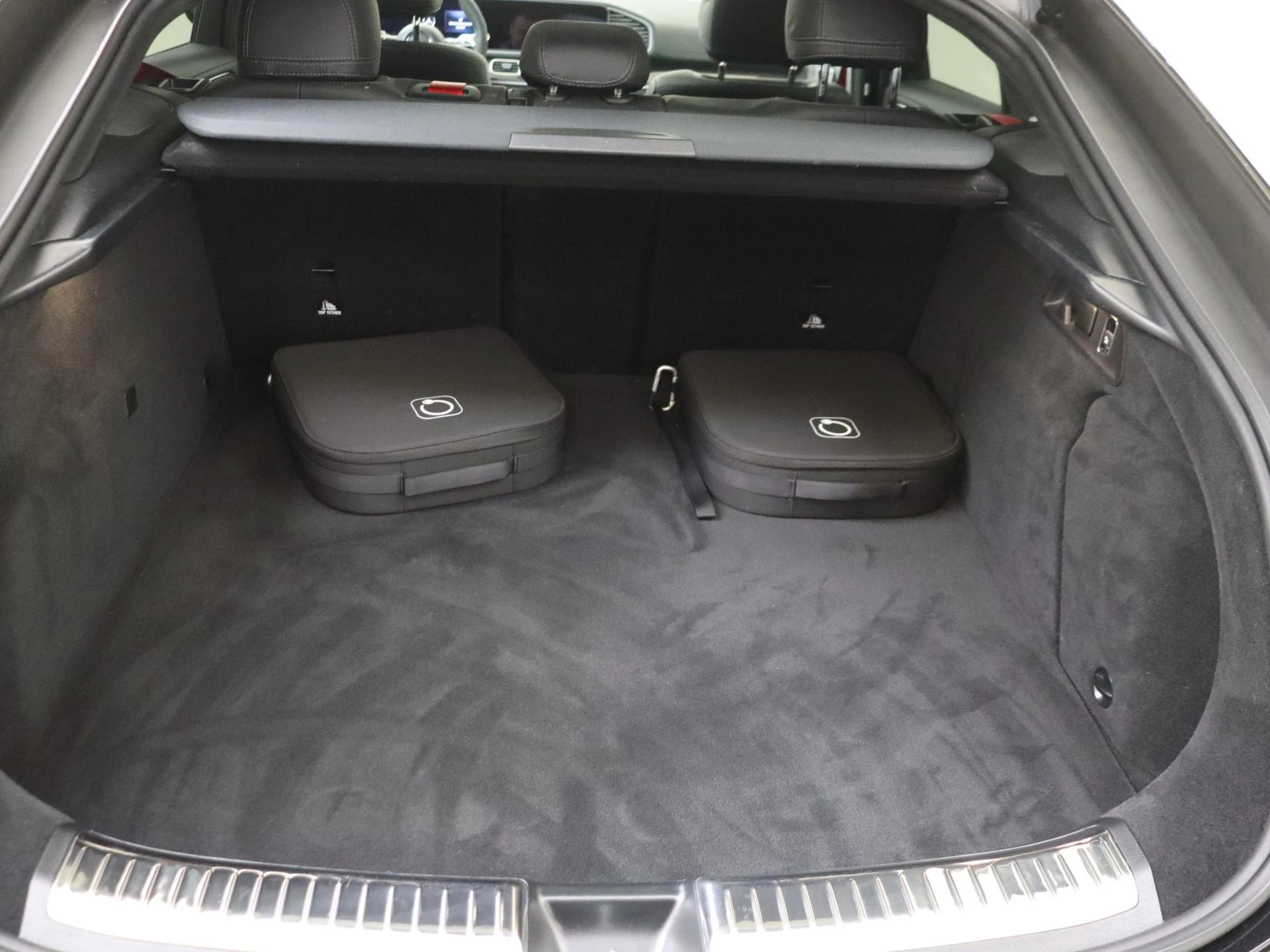 Mercedes-Benz-GLE-image-40