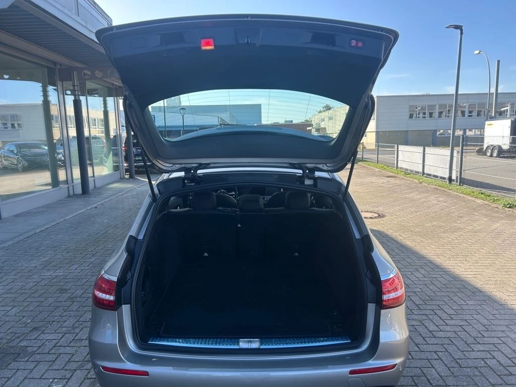 Mercedes-AMG-E-Klasse 53-image-13