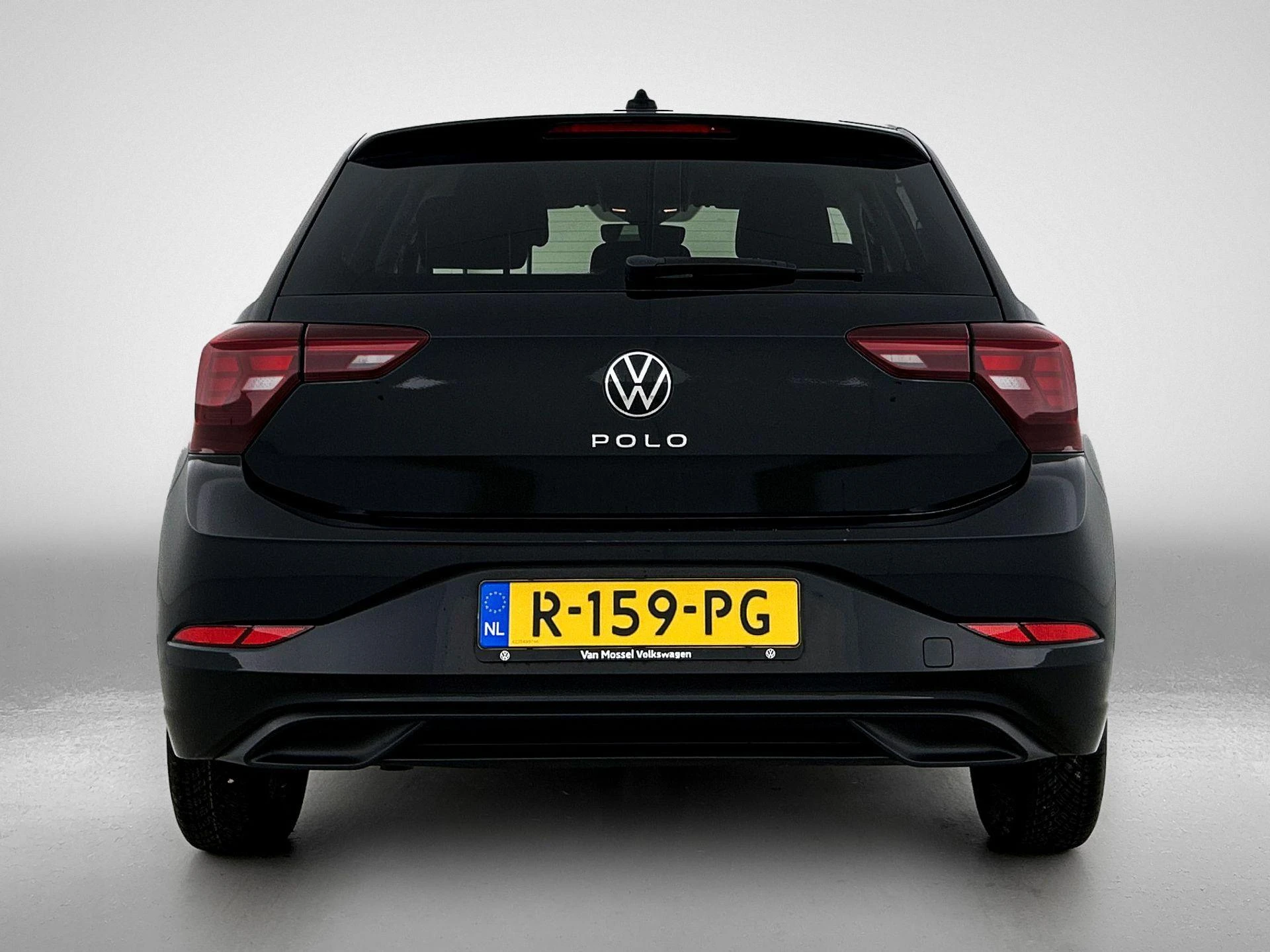 Volkswagen-Polo-image-2
