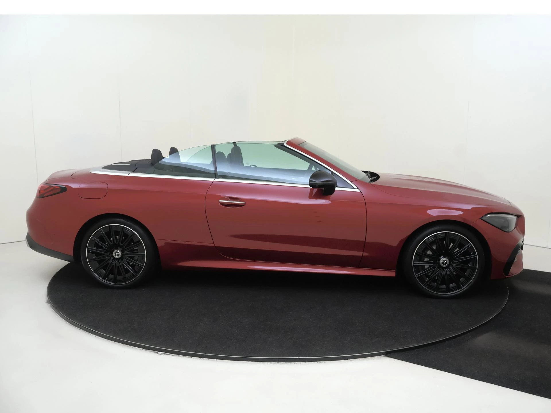 Mercedes-Benz CLE Cabriolet 200 AMG Line
