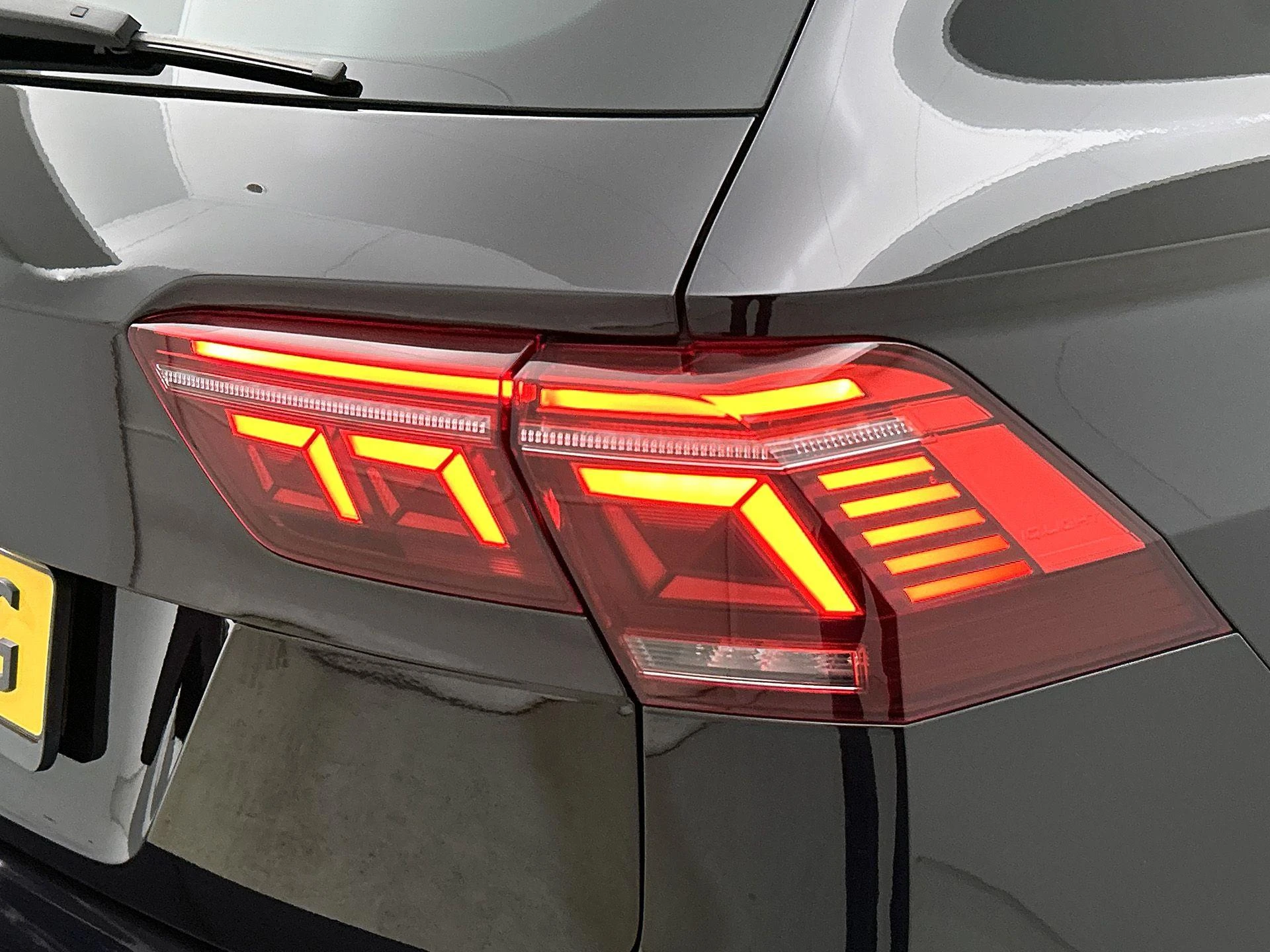 Volkswagen-Tiguan-image-37