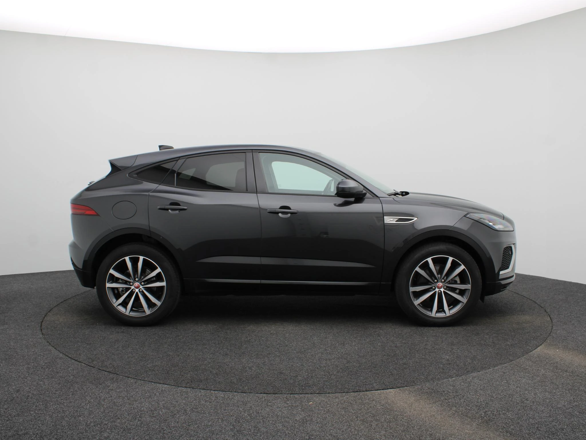 Jaguar-E-PACE-image-6