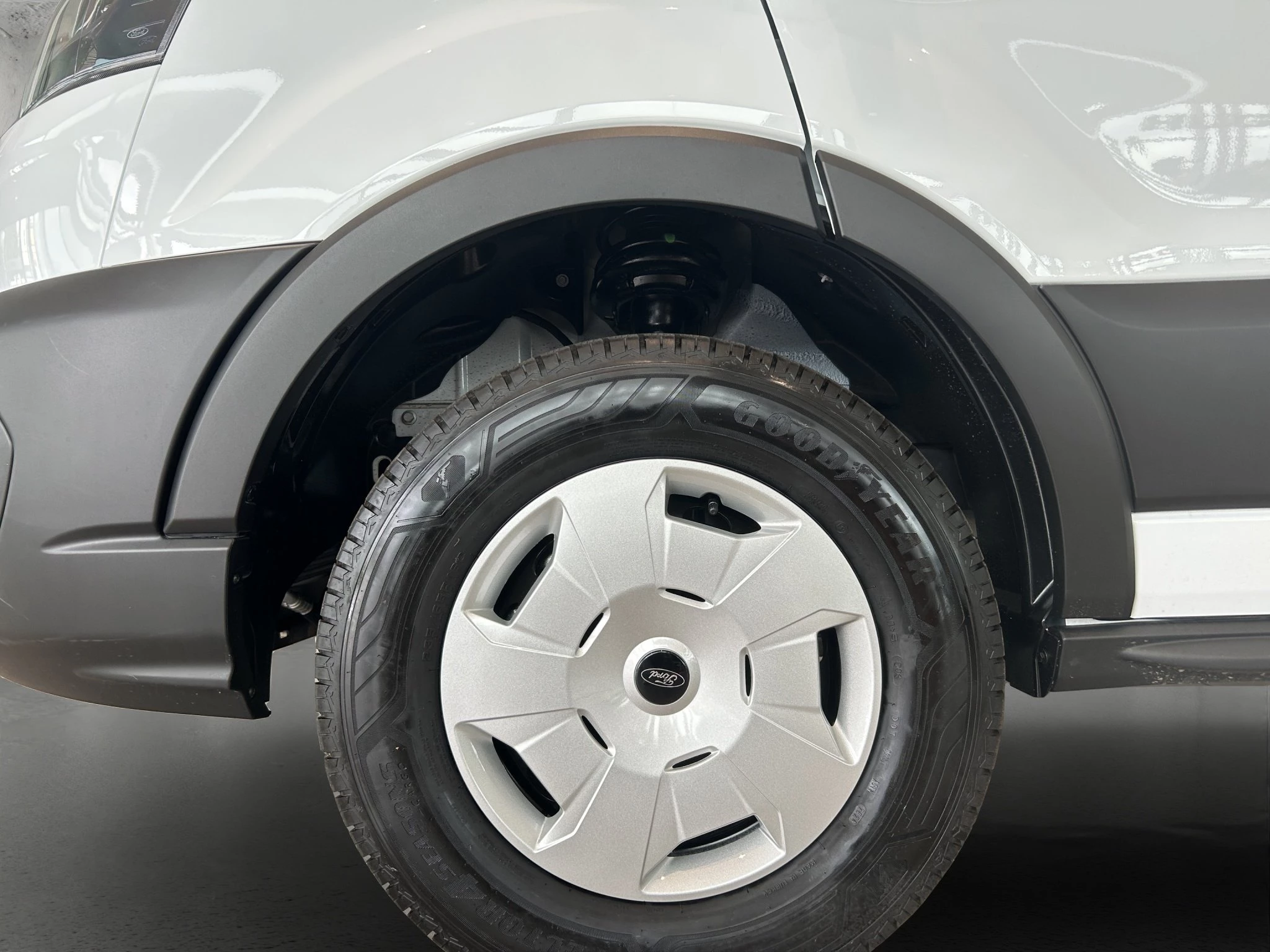 Ford-Transit-image-8