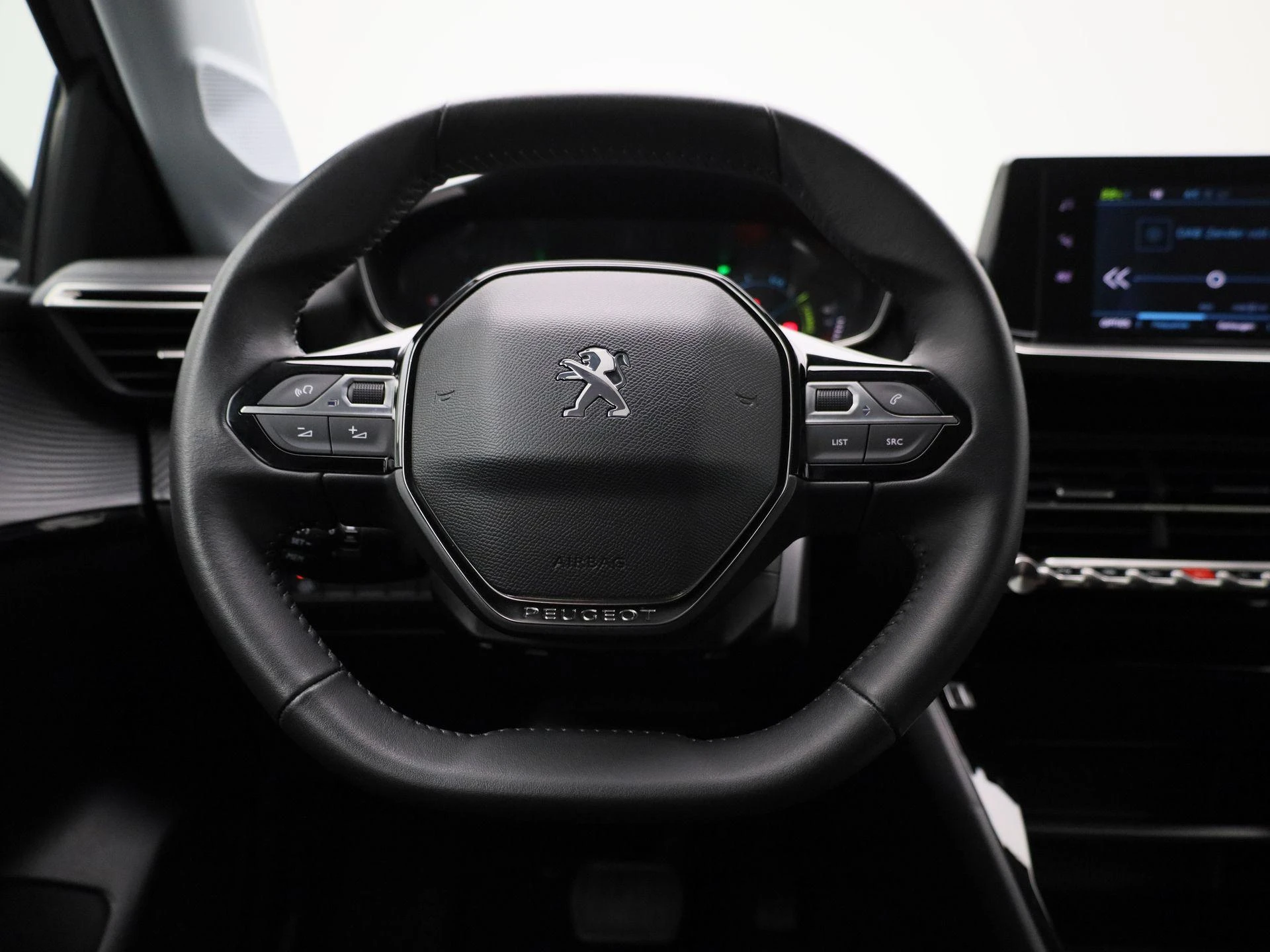 Peugeot-e-208-image-6