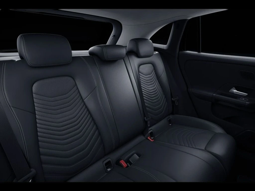 Mercedes-Benz-GLA 250 e-image-11