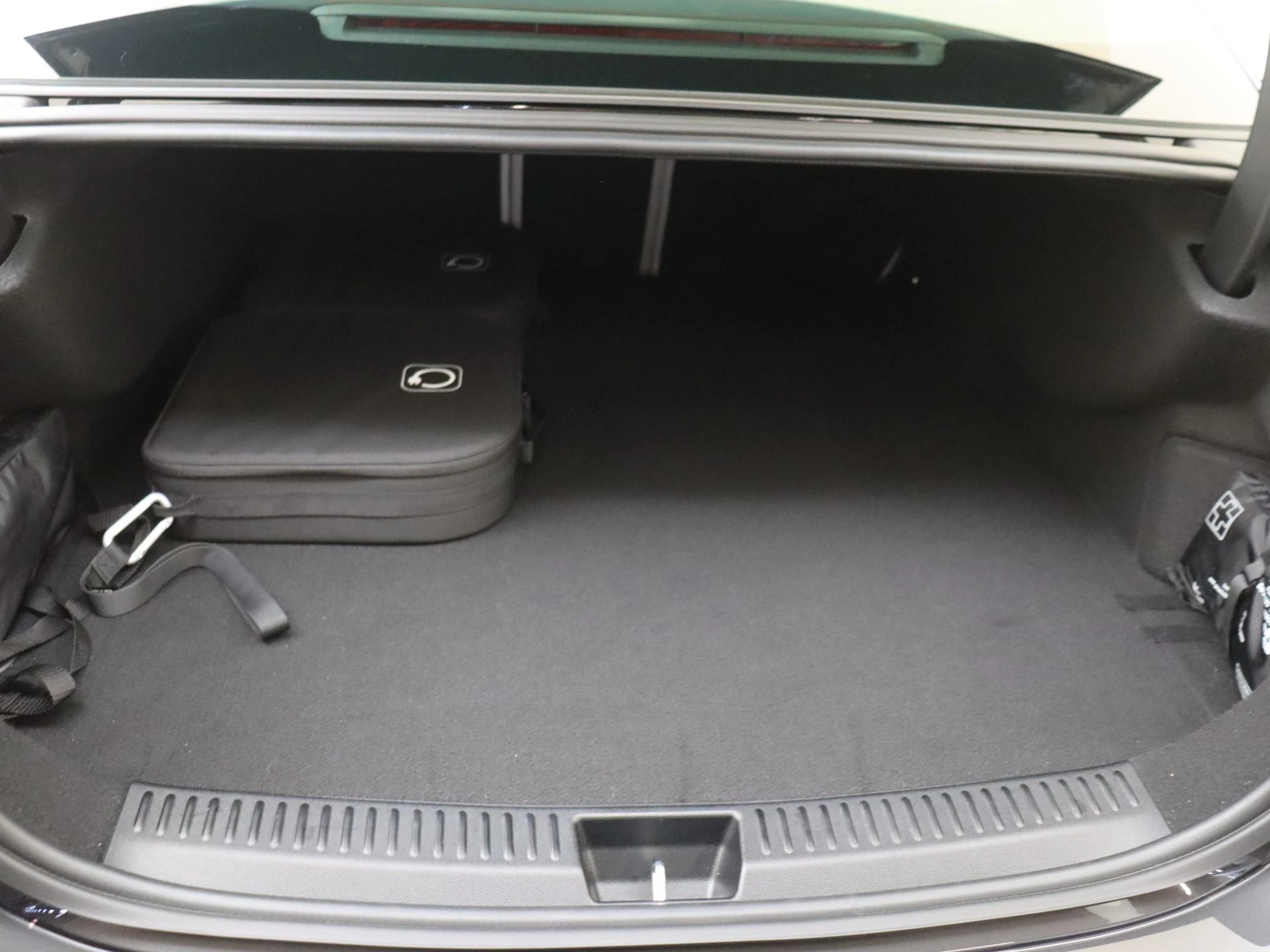 Mercedes-Benz-E-Klasse-image-29