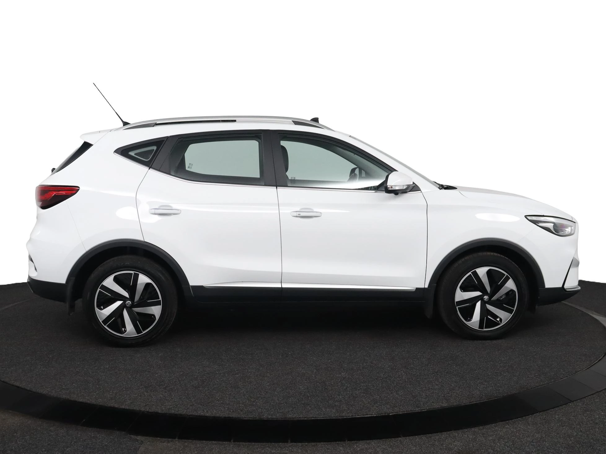 MG-ZS EV-image-9